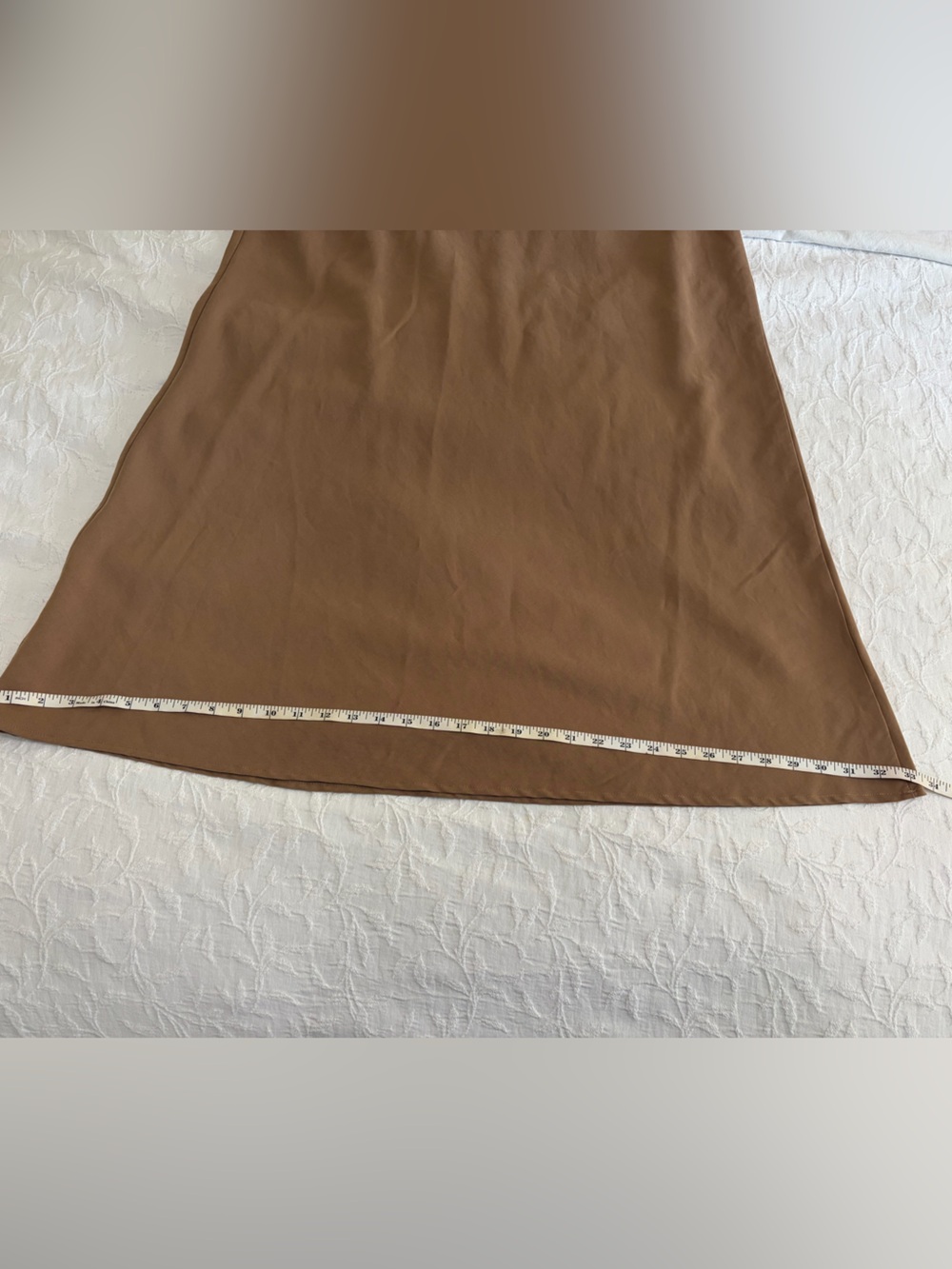 Elegant Cream Maxi Skirt with Fluid Silhouette - Picture 8 of 8